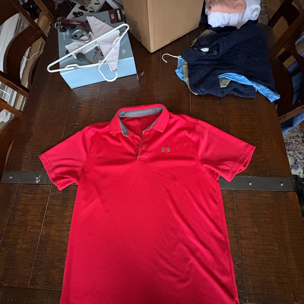 Men’s Under Armour Red HeatGear Shirt